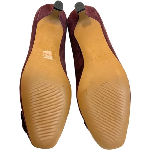 Donald J. Pliner Wine Burgundy Suede Kitten Heel Flower Toe Pumps 7 New No Box - Picture 8 of 9